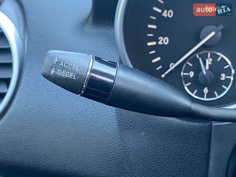 Внедорожник / Кроссовер Mercedes-Benz M-Class 2011 в Киеве