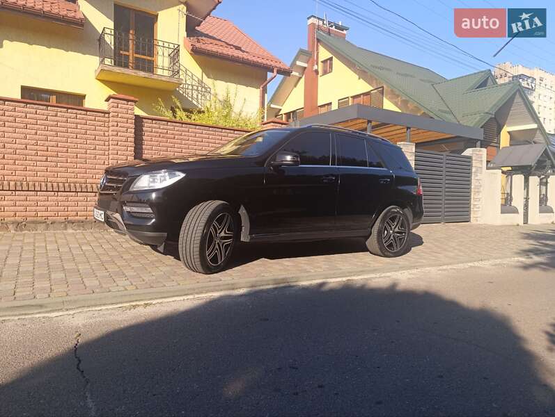 Внедорожник / Кроссовер Mercedes-Benz M-Class 2013 в Львове