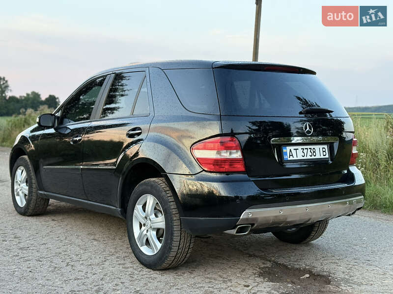 Внедорожник / Кроссовер Mercedes-Benz M-Class 2006 в 