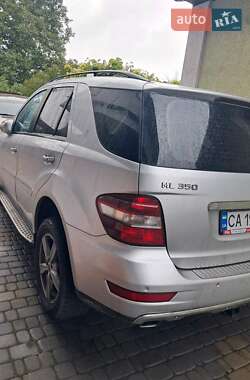 Внедорожник / Кроссовер Mercedes-Benz M-Class 2008 в 