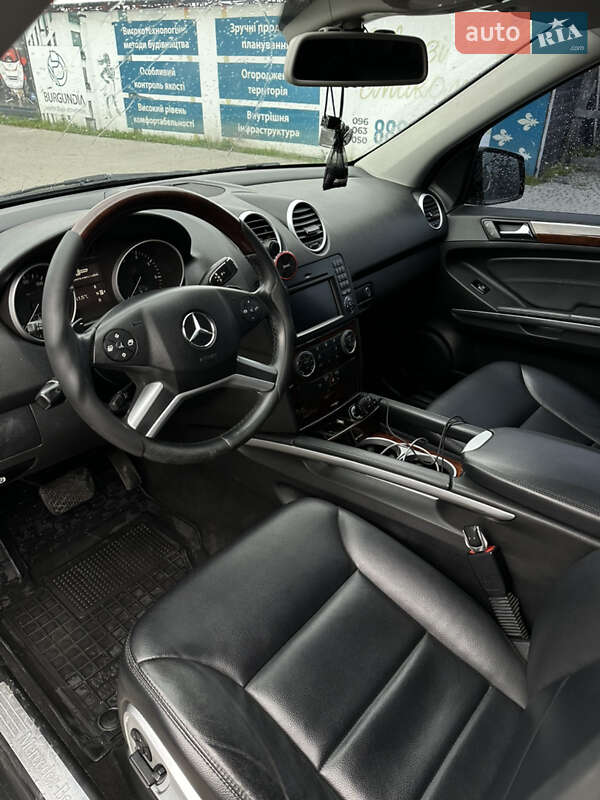Позашляховик / Кросовер Mercedes-Benz M-Class 2010 в Києві