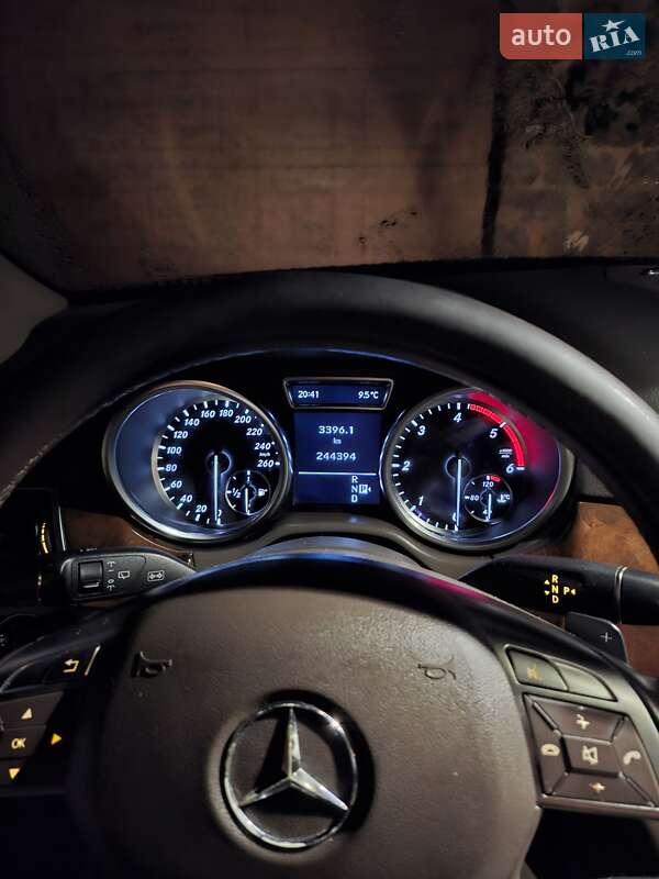 Внедорожник / Кроссовер Mercedes-Benz M-Class 2012 в Рожнятове