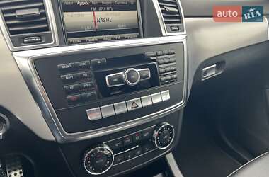 Позашляховик / Кросовер Mercedes-Benz M-Class 2012 в 