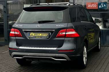 Позашляховик / Кросовер Mercedes-Benz M-Class 2013 в 