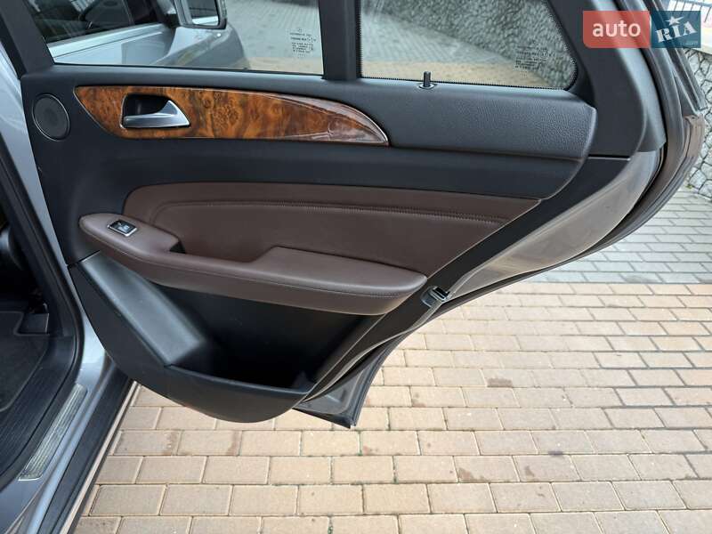 Позашляховик / Кросовер Mercedes-Benz M-Class 2012 в Білій Церкві фото 43 Позашляховик / Кросовер Mercedes-Benz M-Class 2012 в Білій Церкві