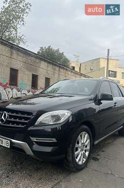 Внедорожник / Кроссовер Mercedes-Benz M-Class 2015 в 