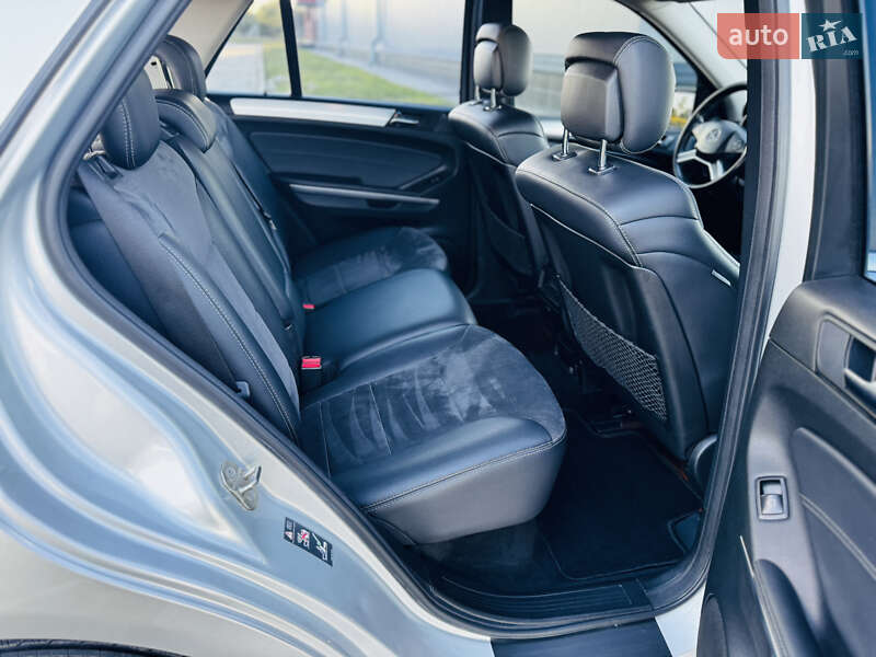 Позашляховик / Кросовер Mercedes-Benz M-Class 2008 в Здолбуніві
