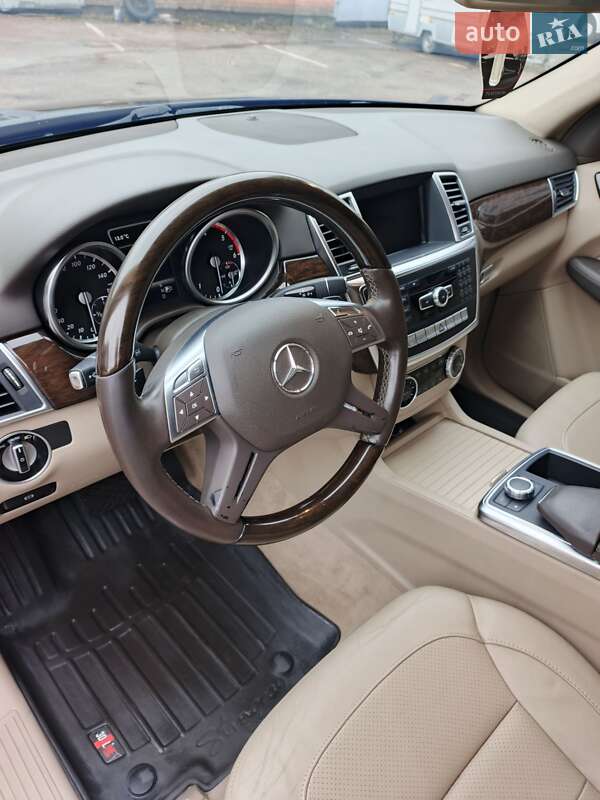 Внедорожник / Кроссовер Mercedes-Benz M-Class 2013 в Чернигове