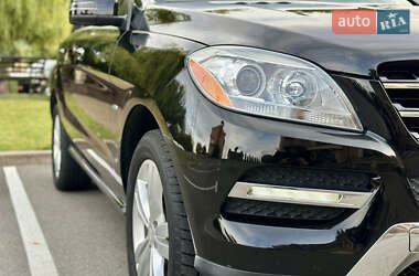 Внедорожник / Кроссовер Mercedes-Benz M-Class 2012 в 