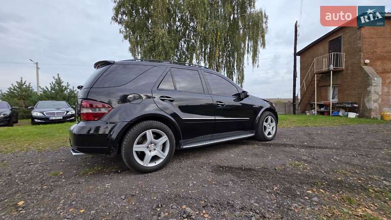 Внедорожник / Кроссовер Mercedes-Benz M-Class 2006 в Ровно
