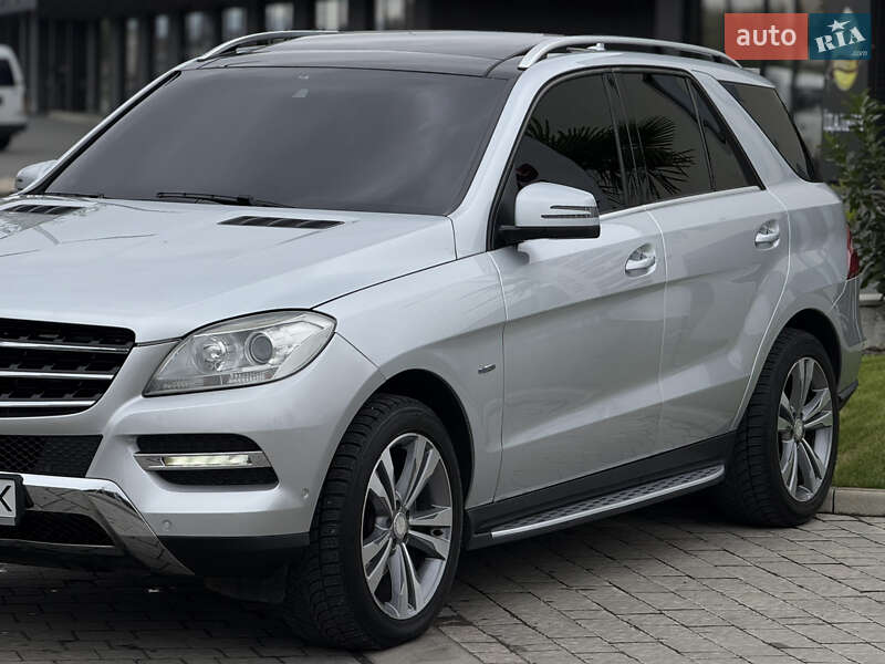 Внедорожник / Кроссовер Mercedes-Benz M-Class 2011 в Ужгороде фото 4 Внедорожник / Кроссовер Mercedes-Benz M-Class 2011 в Ужгороде