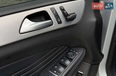Позашляховик / Кросовер Mercedes-Benz M-Class 2011 в 