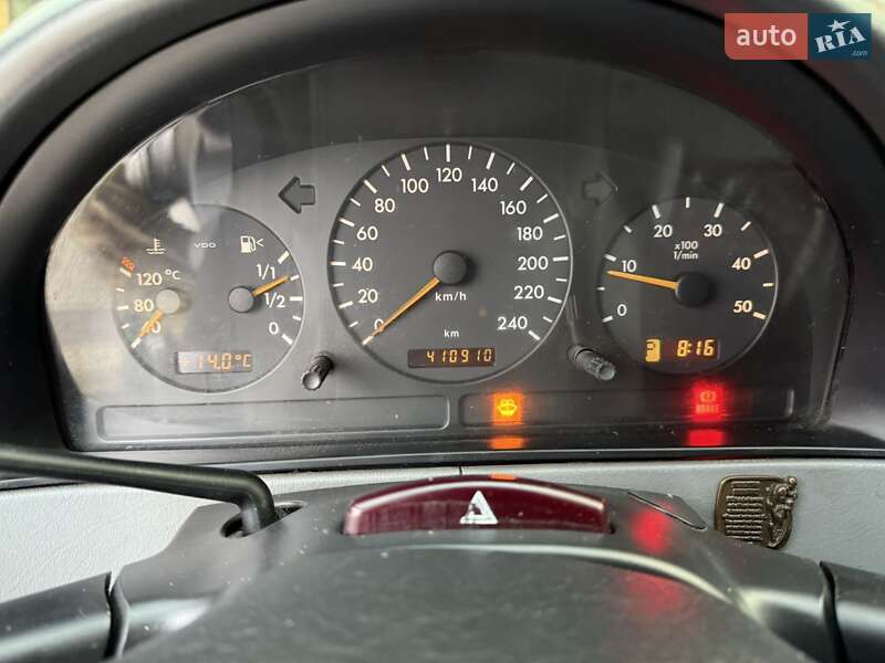 Внедорожник / Кроссовер Mercedes-Benz M-Class 2002 в Городке