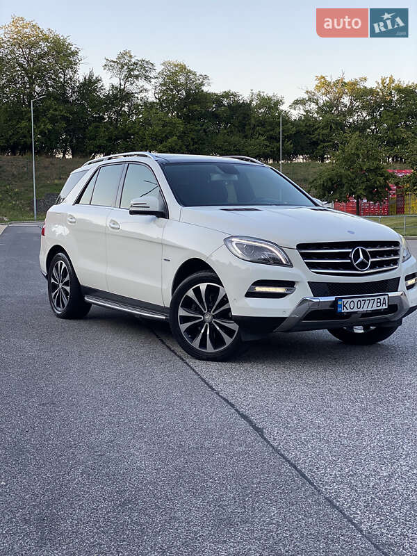 Внедорожник / Кроссовер Mercedes-Benz M-Class 2012 в Мукачево