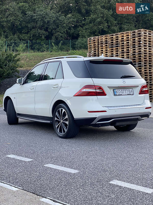 Внедорожник / Кроссовер Mercedes-Benz M-Class 2012 в Мукачево