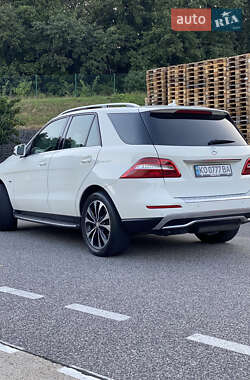 Внедорожник / Кроссовер Mercedes-Benz M-Class 2012 в 