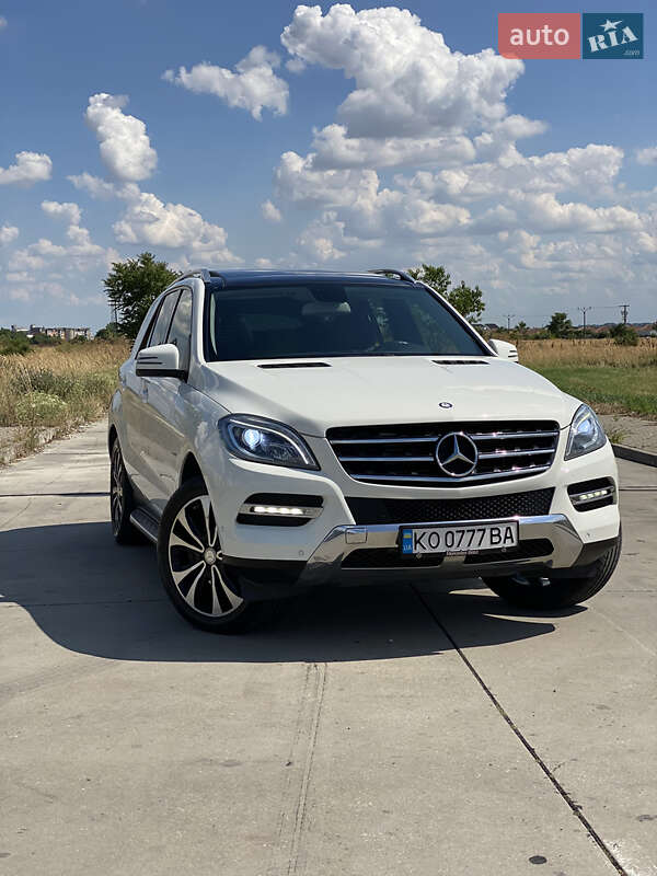 Внедорожник / Кроссовер Mercedes-Benz M-Class 2012 в Мукачево