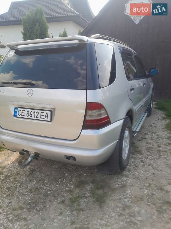 Внедорожник / Кроссовер Mercedes-Benz M-Class 2001 в Красноильске