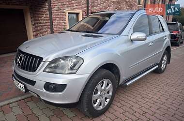 Внедорожник / Кроссовер Mercedes-Benz M-Class 2006 в Черновцах
