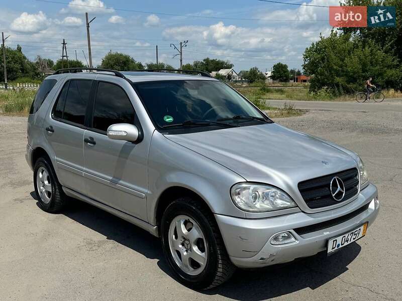 Mercedes-Benz M-Class 2001 Mercedes-Benz M-Class 2001