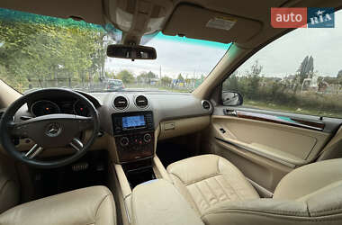 Позашляховик / Кросовер Mercedes-Benz M-Class 2005 в 