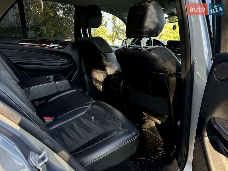 Позашляховик / Кросовер Mercedes-Benz M-Class 2012 в Ковелі