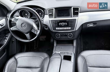 Внедорожник / Кроссовер Mercedes-Benz M-Class 2013 в 