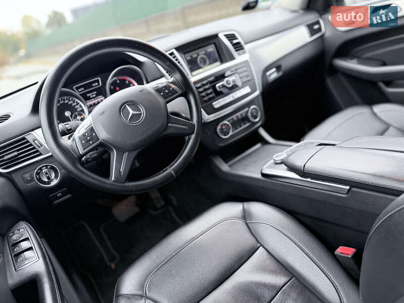 Позашляховик / Кросовер Mercedes-Benz M-Class 2013 в Києві