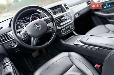 Внедорожник / Кроссовер Mercedes-Benz M-Class 2013 в 