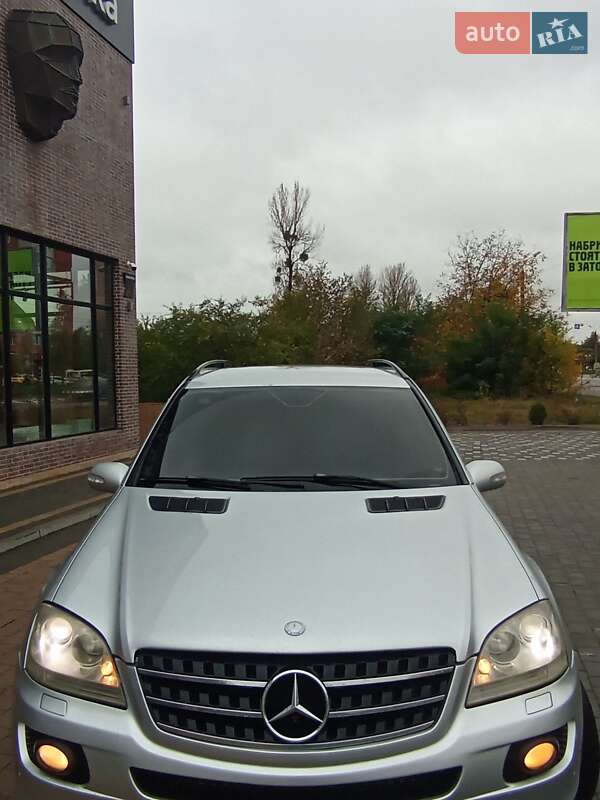 Внедорожник / Кроссовер Mercedes-Benz M-Class 2008 в Ивано-Франковске