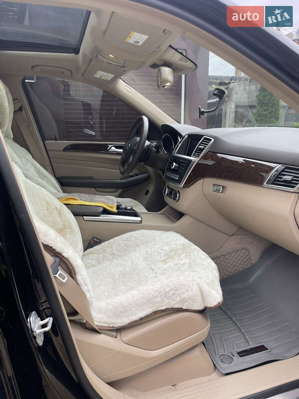 Внедорожник / Кроссовер Mercedes-Benz M-Class 2013 в Долине