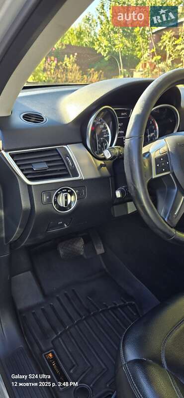 Позашляховик / Кросовер Mercedes-Benz M-Class 2012 в Смілі