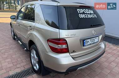 Позашляховик / Кросовер Mercedes-Benz M-Class 2007 в 