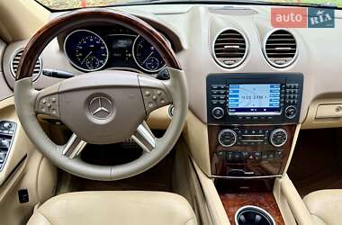 Внедорожник / Кроссовер Mercedes-Benz M-Class 2009 в 