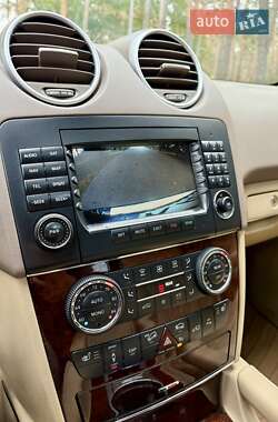 Внедорожник / Кроссовер Mercedes-Benz M-Class 2009 в 
