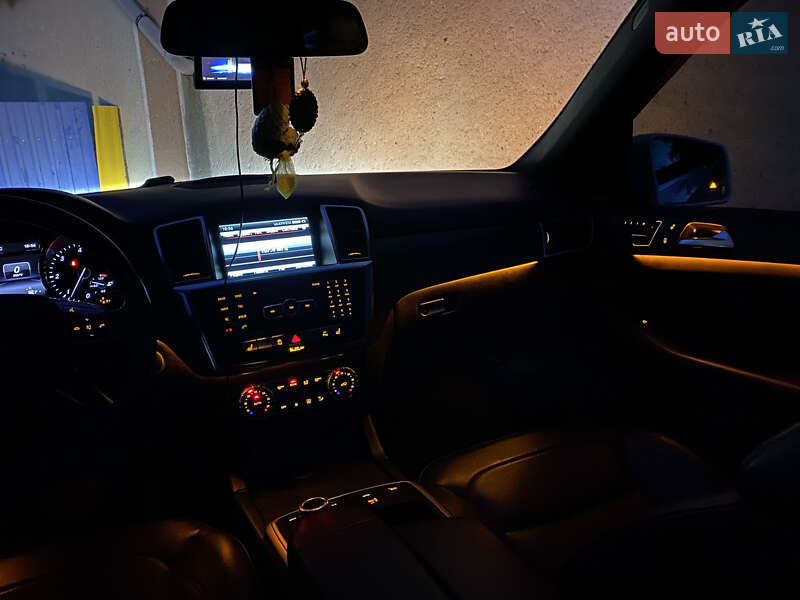Внедорожник / Кроссовер Mercedes-Benz M-Class 2013 в Виннице
