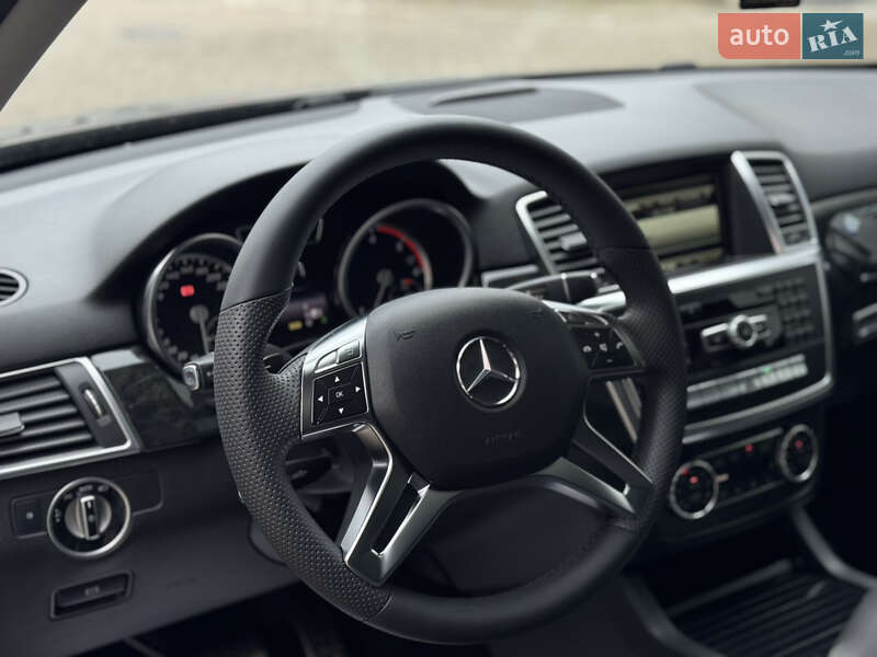 Внедорожник / Кроссовер Mercedes-Benz M-Class 2013 в Луцке
