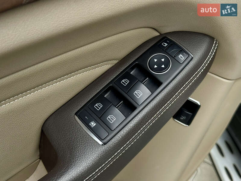 Позашляховик / Кросовер Mercedes-Benz M-Class 2012 в Ужгороді