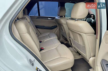 Внедорожник / Кроссовер Mercedes-Benz M-Class 2012 в 