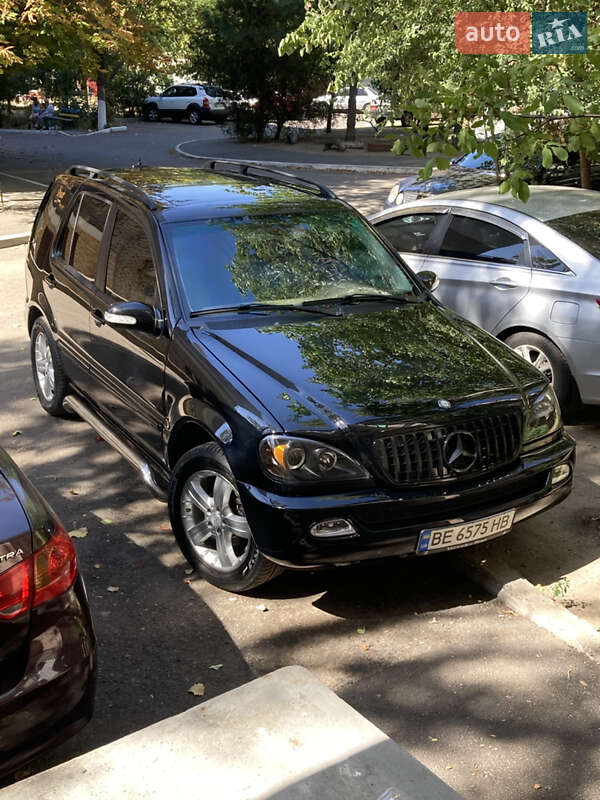 Внедорожник / Кроссовер Mercedes-Benz M-Class 2003 в Николаеве