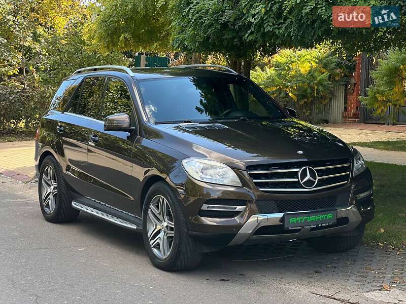 Внедорожник / Кроссовер Mercedes-Benz M-Class 2012 в Одессе