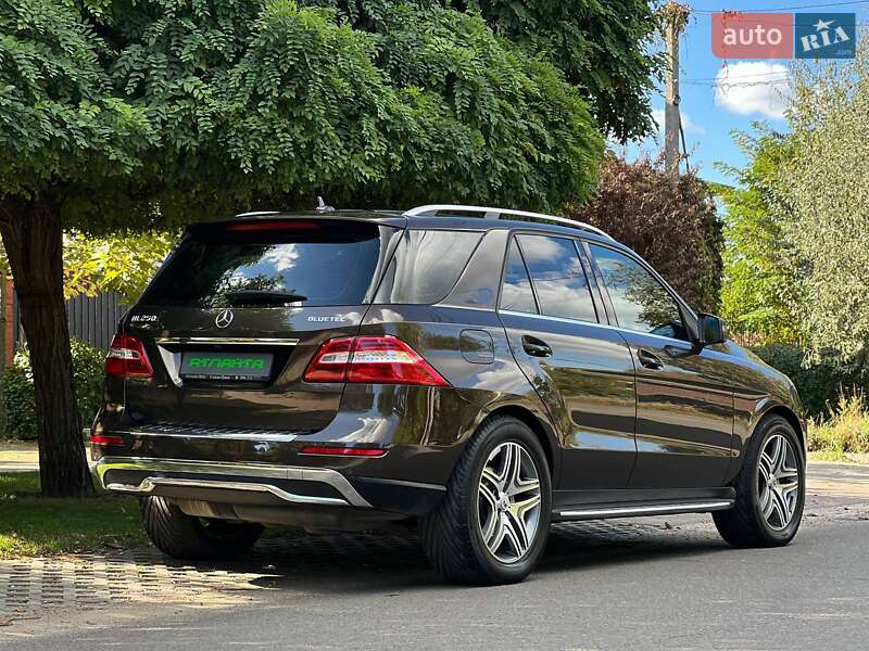 Внедорожник / Кроссовер Mercedes-Benz M-Class 2012 в Одессе