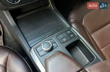 Внедорожник / Кроссовер Mercedes-Benz M-Class 2012 в 