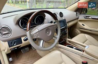 Позашляховик / Кросовер Mercedes-Benz M-Class 2009 в 