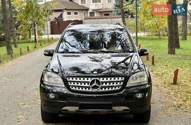 Позашляховик / Кросовер Mercedes-Benz M-Class 2009 в 