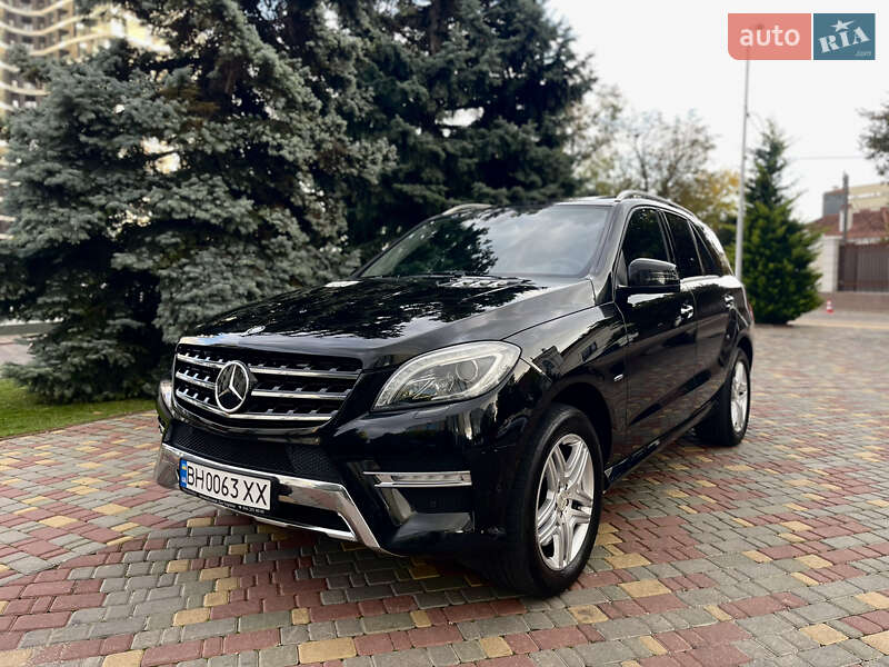Внедорожник / Кроссовер Mercedes-Benz M-Class 2013 в Одессе