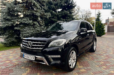 Позашляховик / Кросовер Mercedes-Benz M-Class 2013 в 