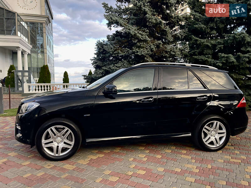 Внедорожник / Кроссовер Mercedes-Benz M-Class 2013 в Одессе