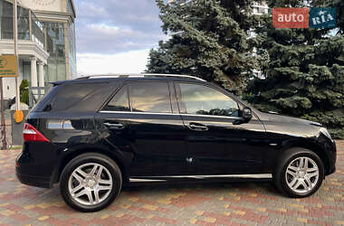 Позашляховик / Кросовер Mercedes-Benz M-Class 2013 в 