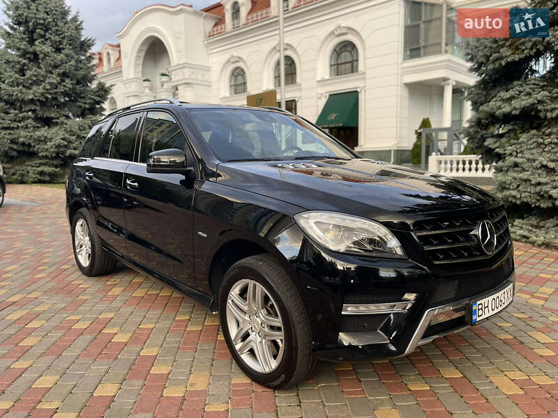 Внедорожник / Кроссовер Mercedes-Benz M-Class 2013 в Одессе